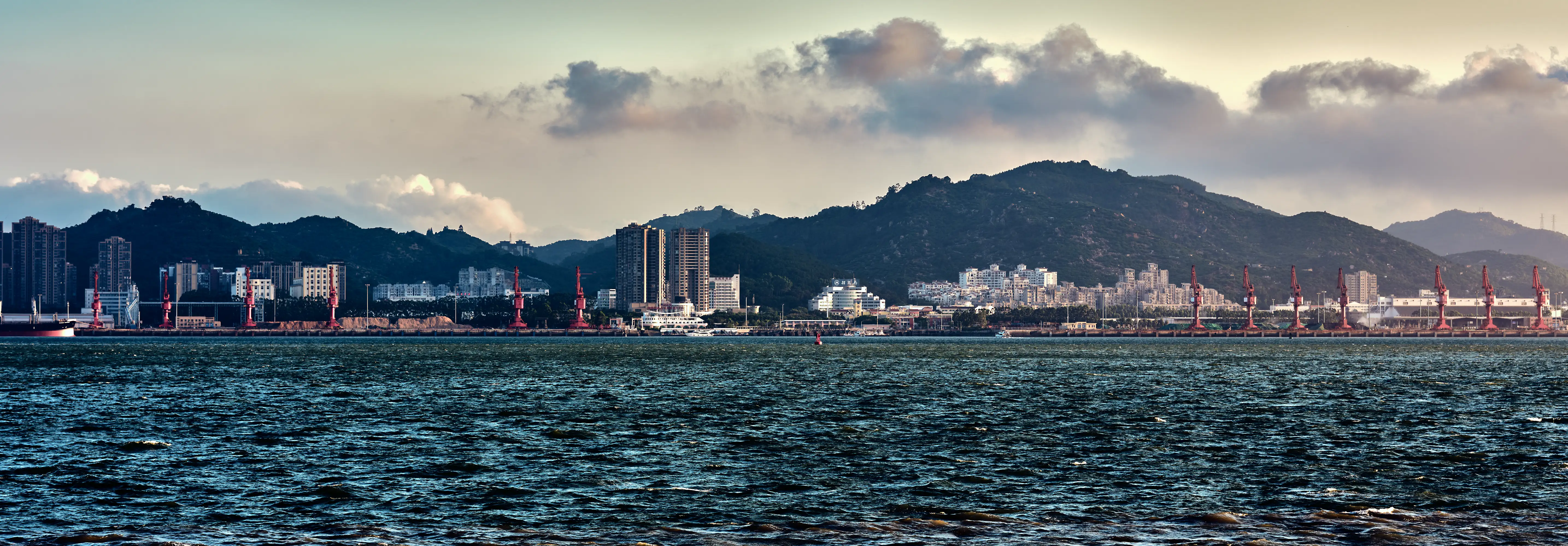 Immersive cultural environment from a ppXR magazine edition